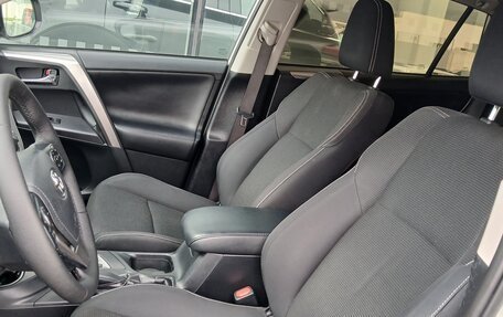 Toyota RAV4, 2017 год, 2 099 000 рублей, 17 фотография