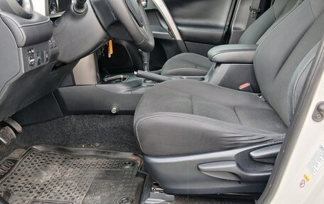 Toyota RAV4, 2017 год, 2 099 000 рублей, 18 фотография
