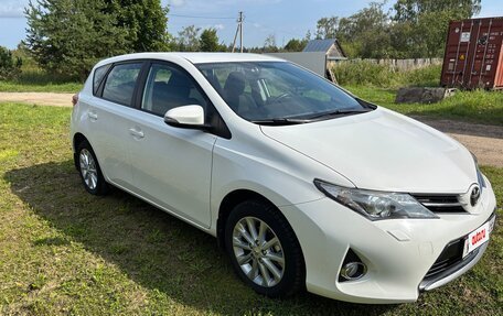 Toyota Auris II, 2014 год, 1 540 000 рублей, 3 фотография
