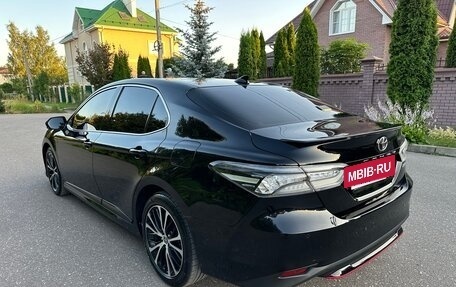 Toyota Camry, 2020 год, 2 990 000 рублей, 5 фотография
