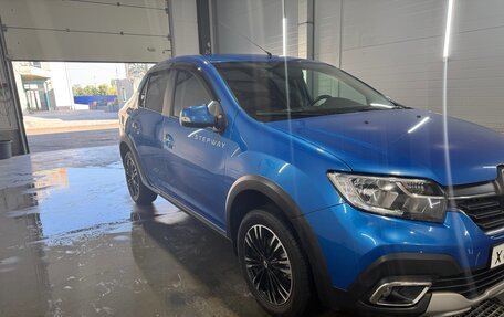 Renault Logan II, 2018 год, 1 250 000 рублей, 6 фотография