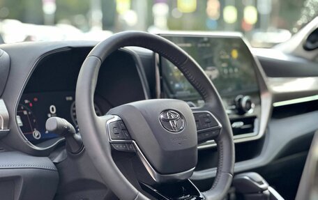 Toyota Highlander, 2025 год, 5 150 000 рублей, 39 фотография