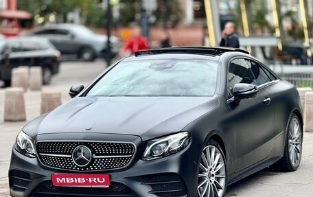 Mercedes-Benz E-Класс, 2018 год, 4 450 000 рублей, 1 фотография