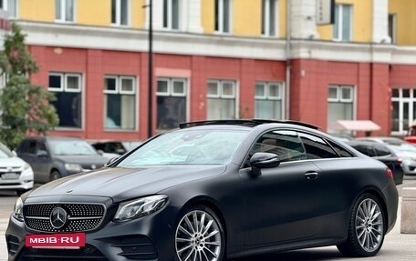 Mercedes-Benz E-Класс, 2018 год, 4 450 000 рублей, 30 фотография