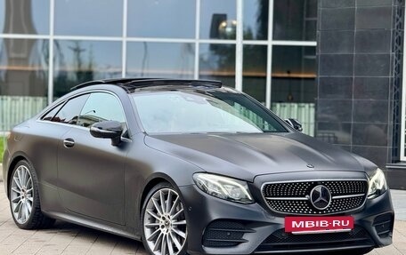 Mercedes-Benz E-Класс, 2018 год, 4 450 000 рублей, 27 фотография