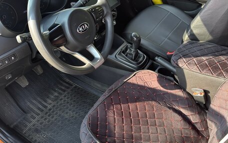 KIA Rio IV, 2018 год, 870 000 рублей, 10 фотография