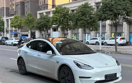 Tesla Model 3 I, 2021 год, 1 960 000 рублей, 3 фотография
