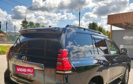 Toyota Land Cruiser Prado 150 рестайлинг 2, 2018 год, 5 000 000 рублей, 7 фотография