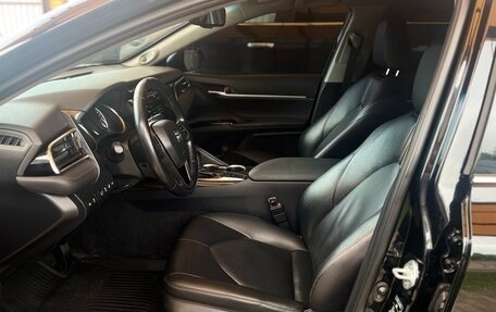 Toyota Camry, 2020 год, 3 000 000 рублей, 19 фотография