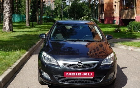 Opel Astra J, 2011 год, 790 000 рублей, 3 фотография