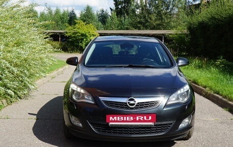 Opel Astra J, 2011 год, 790 000 рублей, 4 фотография