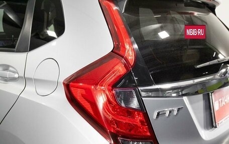 Honda Fit III, 2017 год, 1 250 000 рублей, 15 фотография