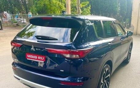 Mitsubishi Outlander, 2022 год, 1 790 000 рублей, 5 фотография