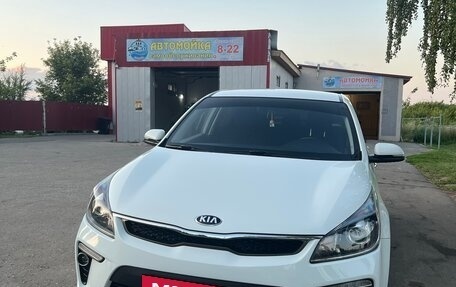 KIA Rio IV, 2017 год, 1 750 000 рублей, 3 фотография