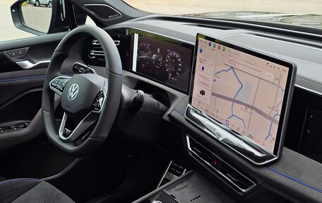 Volkswagen Tiguan, 2025 год, 4 800 000 рублей, 24 фотография