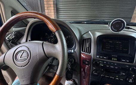 Lexus RX IV рестайлинг, 2002 год, 920 000 рублей, 12 фотография