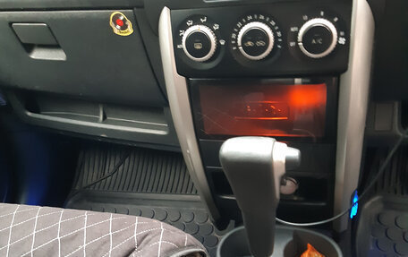 Toyota Ist II, 2002 год, 420 000 рублей, 14 фотография