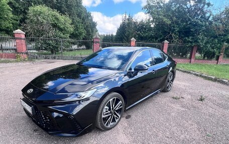 Toyota Camry, 2024 год, 3 690 000 рублей, 2 фотография