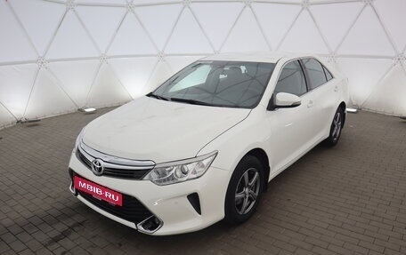 Toyota Camry, 2015 год, 1 790 000 рублей, 7 фотография
