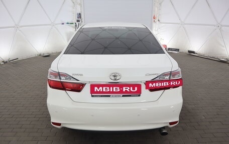 Toyota Camry, 2015 год, 1 790 000 рублей, 4 фотография
