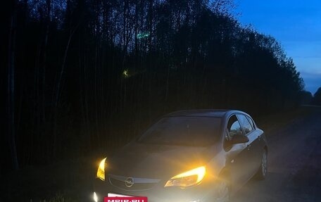 Opel Astra J, 2011 год, 750 000 рублей, 4 фотография