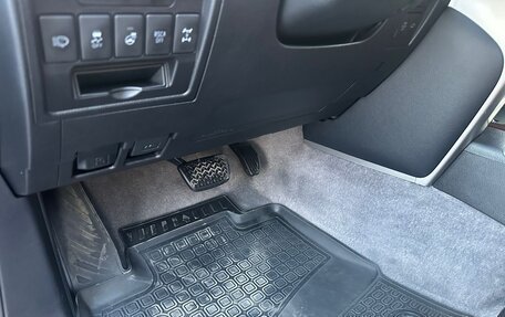 Toyota Land Cruiser 200, 2015 год, 9 000 000 рублей, 13 фотография