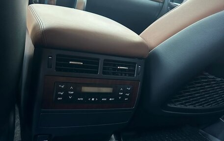 Toyota Land Cruiser 200, 2015 год, 9 000 000 рублей, 17 фотография