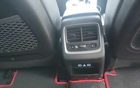 Geely Atlas, 2023 год, 2 700 000 рублей, 10 фотография
