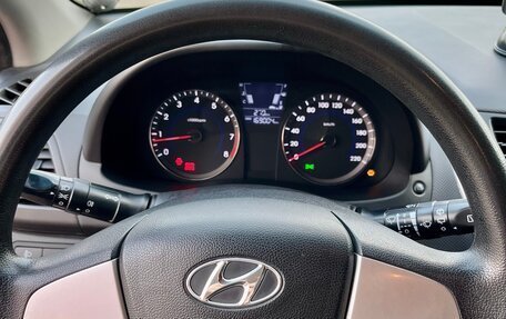 Hyundai Solaris II рестайлинг, 2011 год, 680 000 рублей, 10 фотография