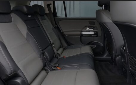 Mercedes-Benz GLB, 2021 год, 2 990 000 рублей, 8 фотография