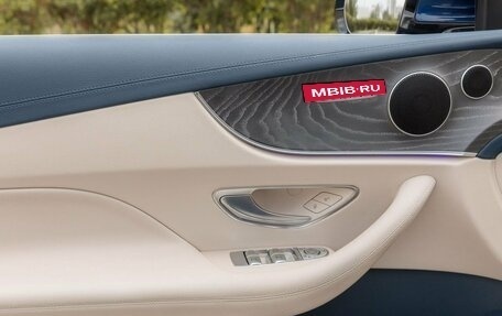 Mercedes-Benz E-Класс, 2021 год, 5 300 000 рублей, 16 фотография
