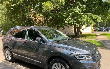 Volkswagen Tiguan II, 2021 год, 3 410 000 рублей, 3 фотография