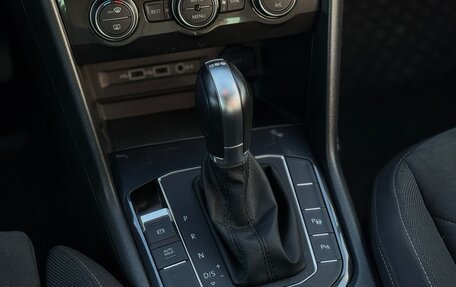 Volkswagen Tiguan II, 2018 год, 2 430 000 рублей, 24 фотография