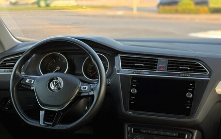 Volkswagen Tiguan II, 2018 год, 2 430 000 рублей, 23 фотография