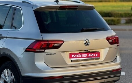 Volkswagen Tiguan II, 2018 год, 2 430 000 рублей, 13 фотография