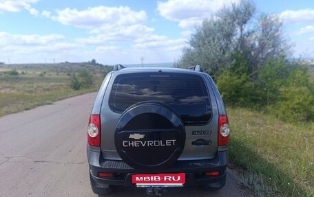 Chevrolet Niva I рестайлинг, 2010 год, 550 000 рублей, 6 фотография