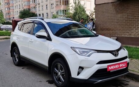 Toyota RAV4, 2017 год, 2 550 000 рублей, 2 фотография