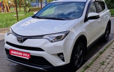Toyota RAV4, 2017 год, 2 550 000 рублей, 3 фотография