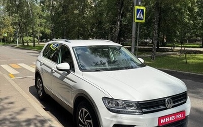 Volkswagen Tiguan II, 2018 год, 2 400 000 рублей, 1 фотография