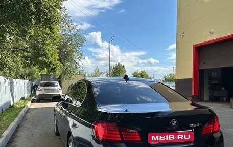 BMW 5 серия, 2010 год, 2 100 000 рублей, 13 фотография