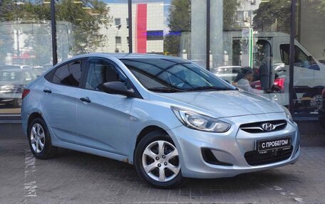 Hyundai Solaris II рестайлинг, 2012 год, 660 000 рублей, 3 фотография