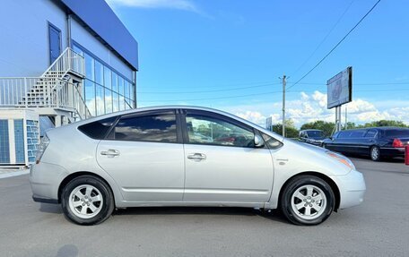 Toyota Prius, 2006 год, 849 999 рублей, 7 фотография