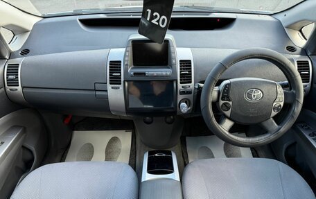 Toyota Prius, 2006 год, 849 999 рублей, 16 фотография