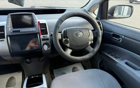 Toyota Prius, 2006 год, 849 999 рублей, 15 фотография