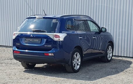 Mitsubishi Outlander III рестайлинг 3, 2013 год, 1 595 000 рублей, 3 фотография