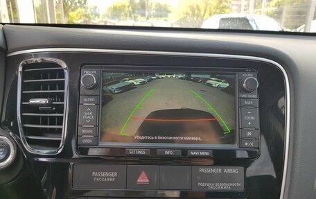 Mitsubishi Outlander III рестайлинг 3, 2013 год, 1 595 000 рублей, 19 фотография