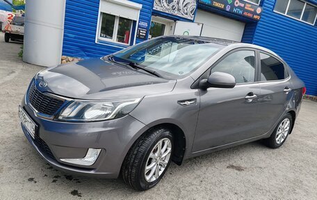 KIA Rio III рестайлинг, 2012 год, 1 000 000 рублей, 2 фотография