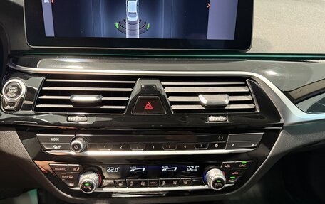 BMW 5 серия, 2021 год, 3 400 000 рублей, 24 фотография