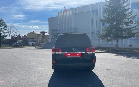 Toyota Land Cruiser 200, 2020 год, 8 300 000 рублей, 2 фотография