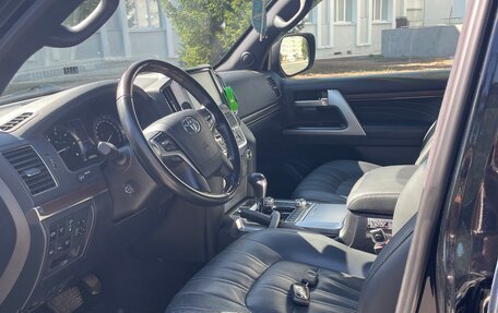 Toyota Land Cruiser 200, 2020 год, 8 300 000 рублей, 7 фотография